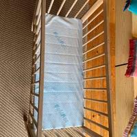 culla lettino completa di materassino e paracolpi