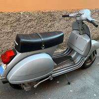 Vespa 125 senza frecce conservata