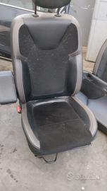 interni pelle  renault clio sport anno 2020