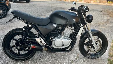 Honda CB 500 Cafe' Racer