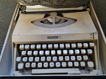 Antares Capri macchina da scrivere