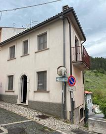 Alfedena deliziosa casetta a 200 mt da piazzetta