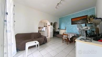 3 LOCALI A CIVITANOVA MARCHE