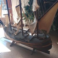 Galeone in legno