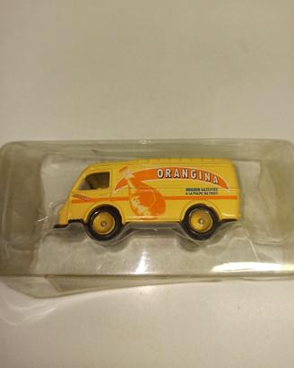 MODELLINO CAMION PUBBLICITARIO ORANGINA