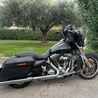 Harley-davidson FLHX Street Glide 1584 2010