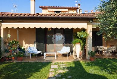 VILLA A SCHIERA A TERNI