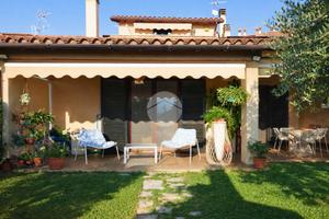 VILLA A SCHIERA A TERNI