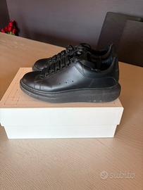 Alexander Mc Queen all black