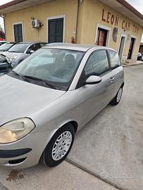 Lancia Ypsilon 1.2 16V Argento garantita 12 mesi