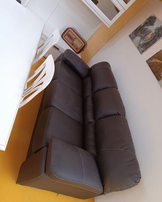 divano ecopelle Brown 