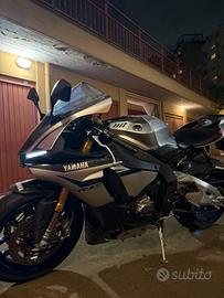 Yamaha YZF-R1 M