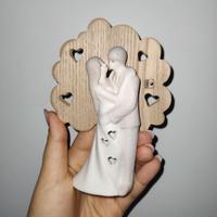 Soprammobile in legno e ceramica