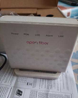 ONT fibra ottica modello ZXHN ZTE modem - router 