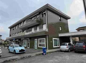 Appartamento di 90 m² con 3 locali e box auto a Pr