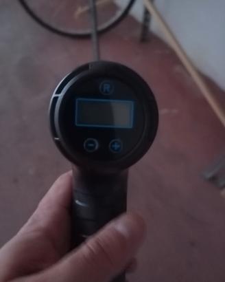 compressore e manometro per auto moto e bici