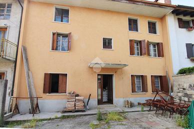 CASA SEMINDIPENDENTE A FAGAGNA