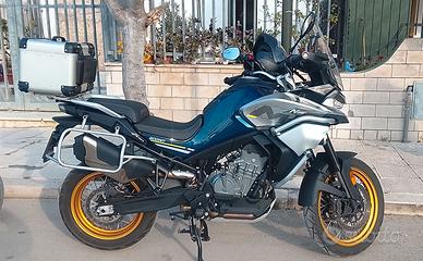 CF MOTO 800MT