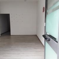 Ampio locale con A/C uso ufficio o negozio