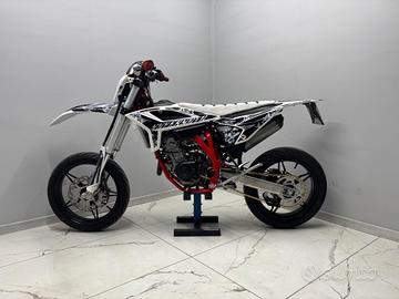 Beta RR Motard 125 Garantita e Finanziabile