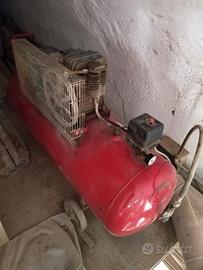 Attrezzi per una falegnameria