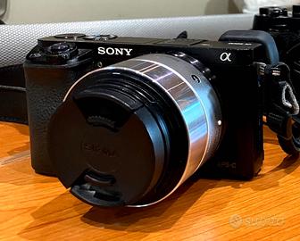 Sony A6000 + Sigma 30mm+60mm f/2.8 + Battery Grip