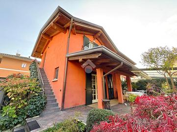 VILLA SINGOLA A ALBINO