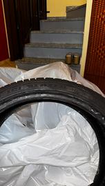 Pneumatici Invernali 235/35 R19