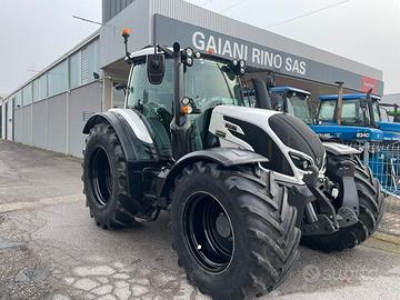 Trattrice agricola Valtra N174 D