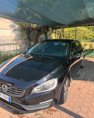 Volvo V60 D2