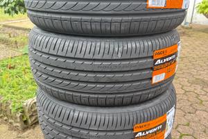Gomme 215/45/16 estive nuove