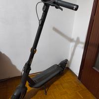 monopattino elettrico  50km autonomia ninebot