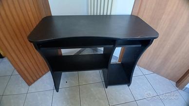 scrivania da computer 
