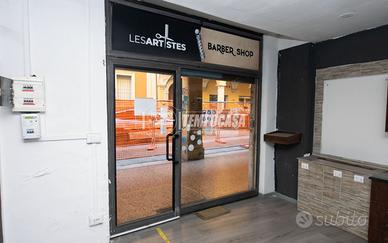 Negozio a Bologna Via delle Belle Arti 2 locali