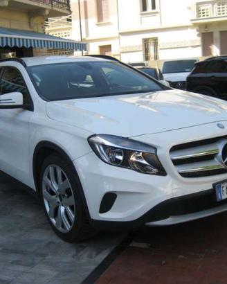 MERCEDES-BENZ GLA 200 D EXECUTIVE