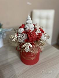 Bouchet natalizio con candele decorative