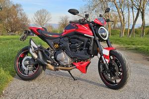 Ducati Monster 937 plus 2022