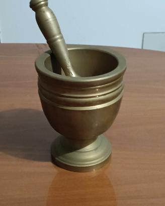 mortaio in ottone