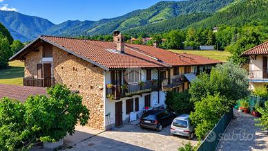 CASA SEMINDIPENDENTE A VAL DELLA TORRE