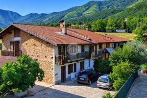 CASA SEMINDIPENDENTE A VAL DELLA TORRE