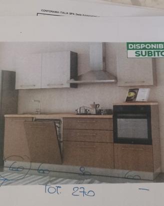 cucina nuovissima completa di elettrodomestici 