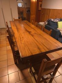 Tavolo in legno massello anni '80 con 8 sedie