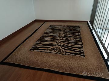 Tappeto marrone