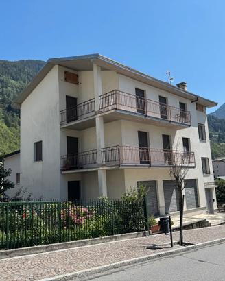 Casa indipendente con ampia autorimessa