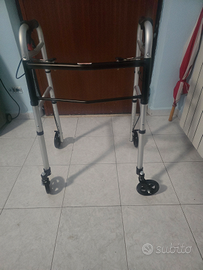 Deambulatore pieghevole