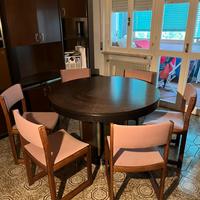 Tavolo soggiorno e sedie