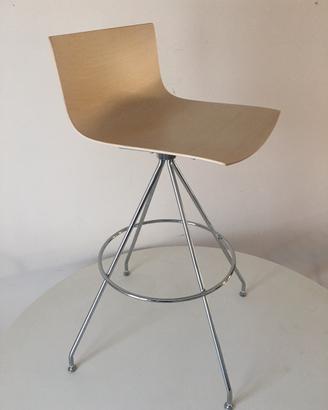 Sgabello girevole (3nuovi) Arper in rovere curvato