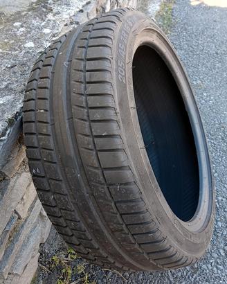 due gomme estive  205/45 R16