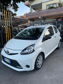 Toyota Aygo 1.0 12V VVT-i 3 porte Active Connect