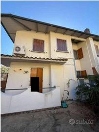 Immobile in asta di 98 m² con 4 locali e box auto 